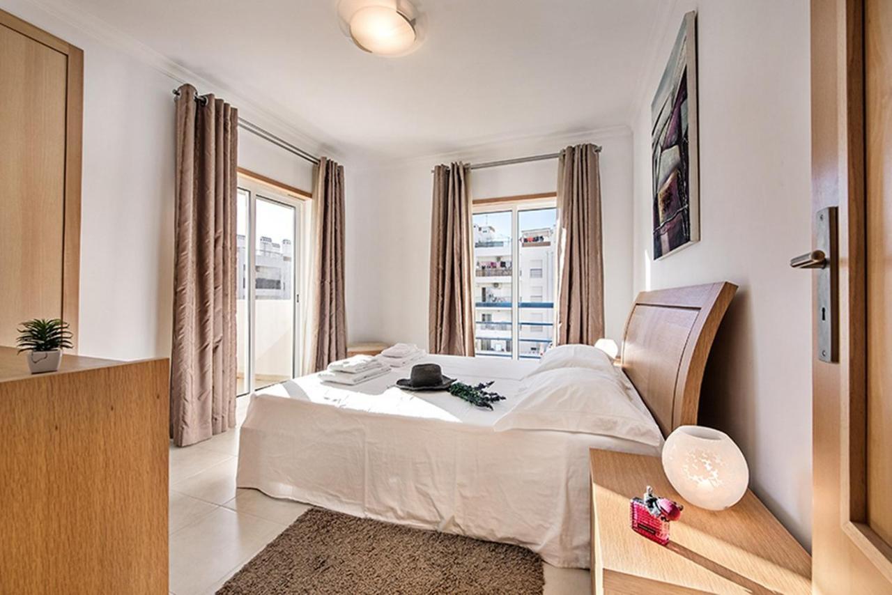 Apartamento Whyler タヴィラ エクステリア 写真