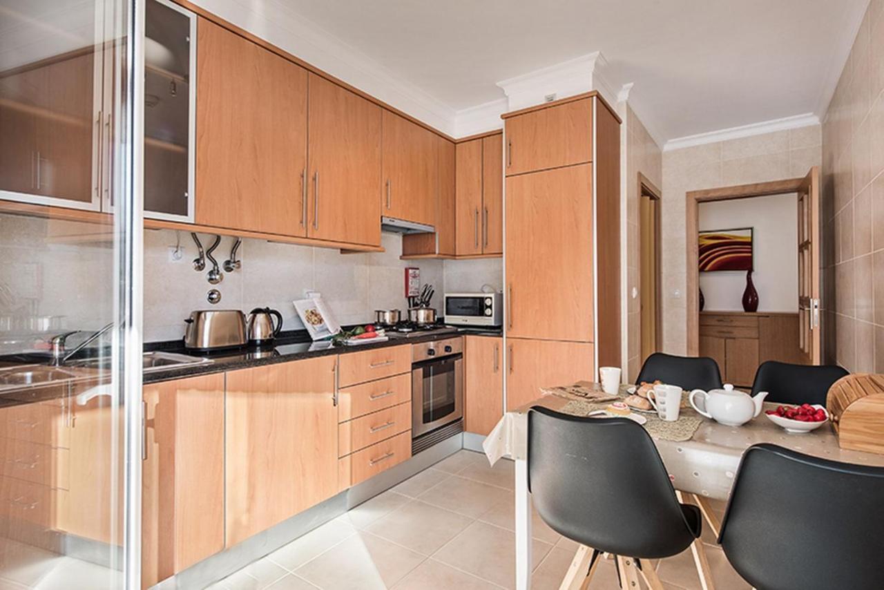 Apartamento Whyler タヴィラ エクステリア 写真